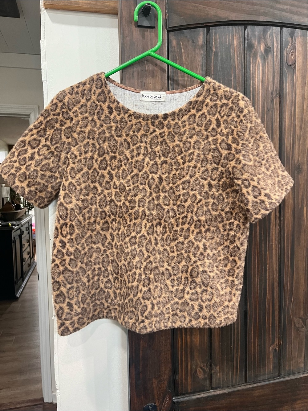 B Original by shoe fly women’s small leopard top